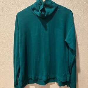 J. Crew Fleece in emerald green EUC. Small. 100% cotton